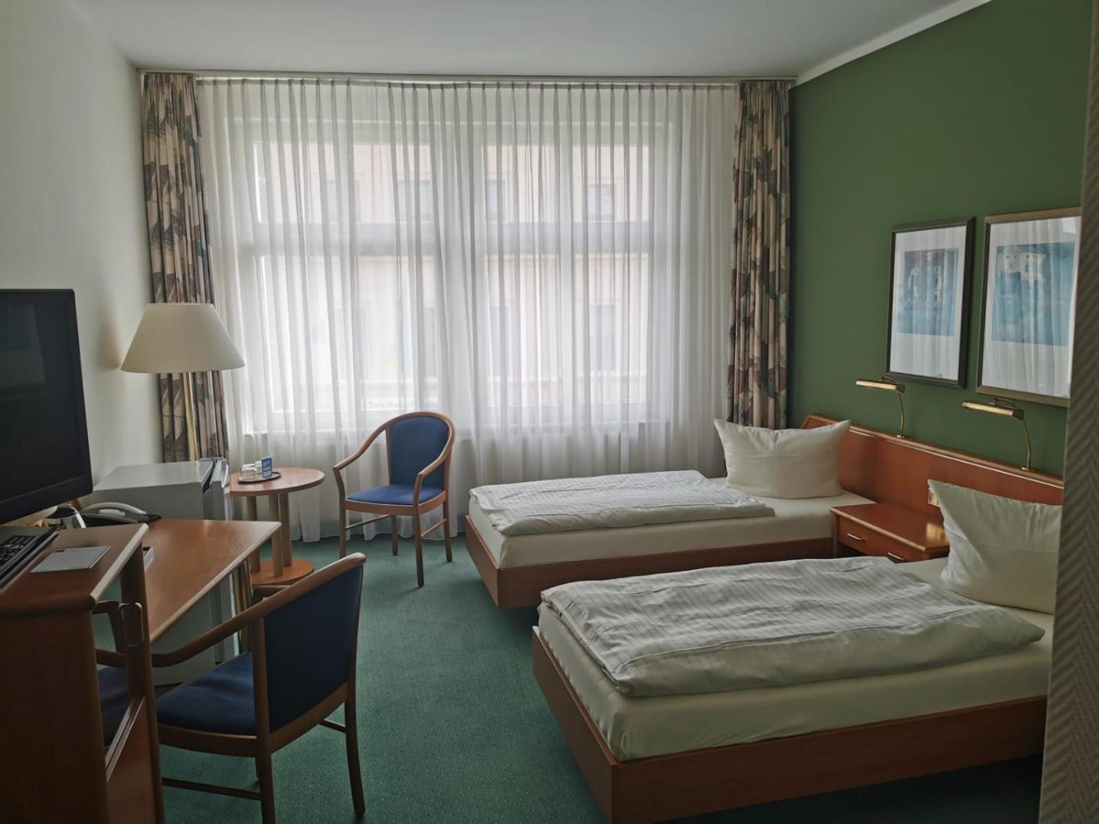 Hotel Kaiserhof Furstenwalde Exterior photo