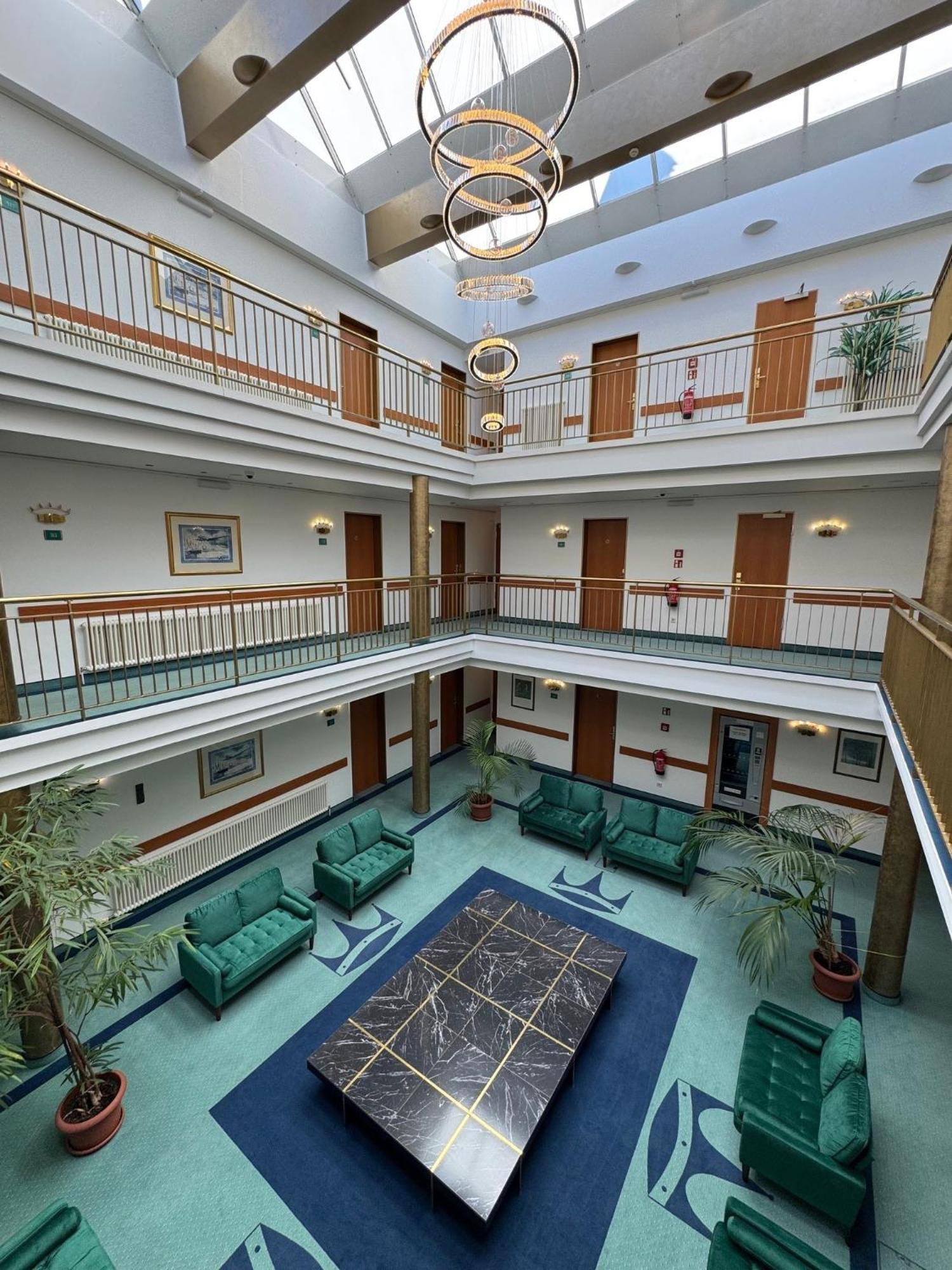 Hotel Kaiserhof Furstenwalde Exterior photo