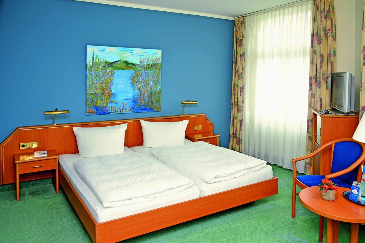 Hotel Kaiserhof Furstenwalde Exterior photo